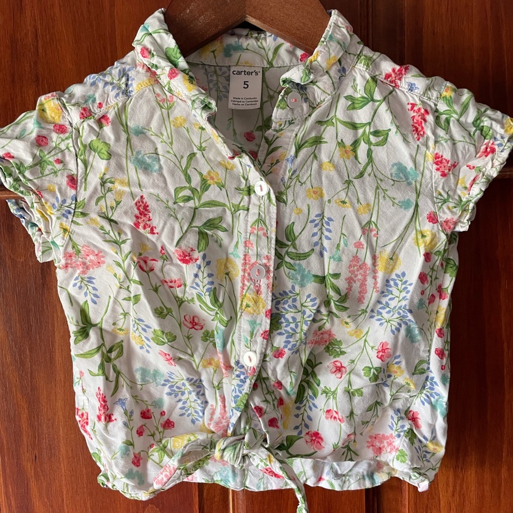 5T Carter’s tie front floral button up blouse
